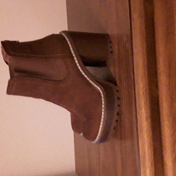 Shoes - Picture 2 of 5